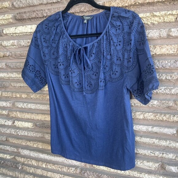 Lucky Brand Navy Blue Eyelet Peasant Tie Front 1/2 Sleeve Top Size Small - Picture 8 of 10